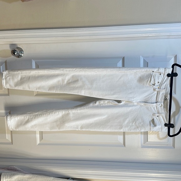 J. Crew Toothpick White skinny jeans - size 29T. Only worn once or twice - Picture 1 of 3